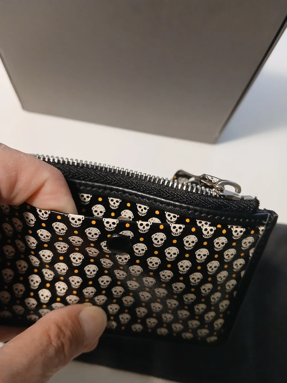 Alexander McQueen Black Skull Cardholder Zip Pouch